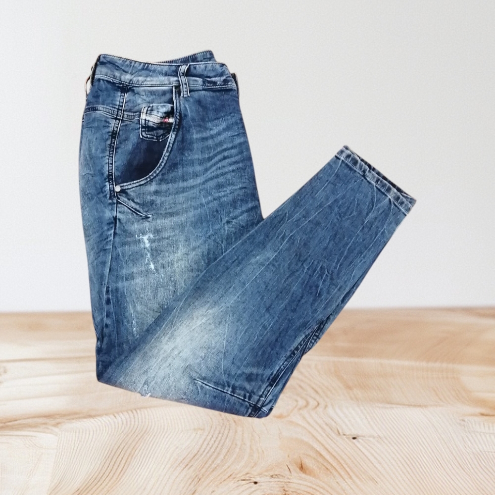 Diesel Slim Straight Men's Jeans in Faded Blue